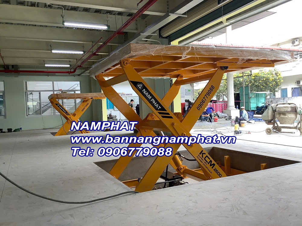 Bàn nâng thủy lực